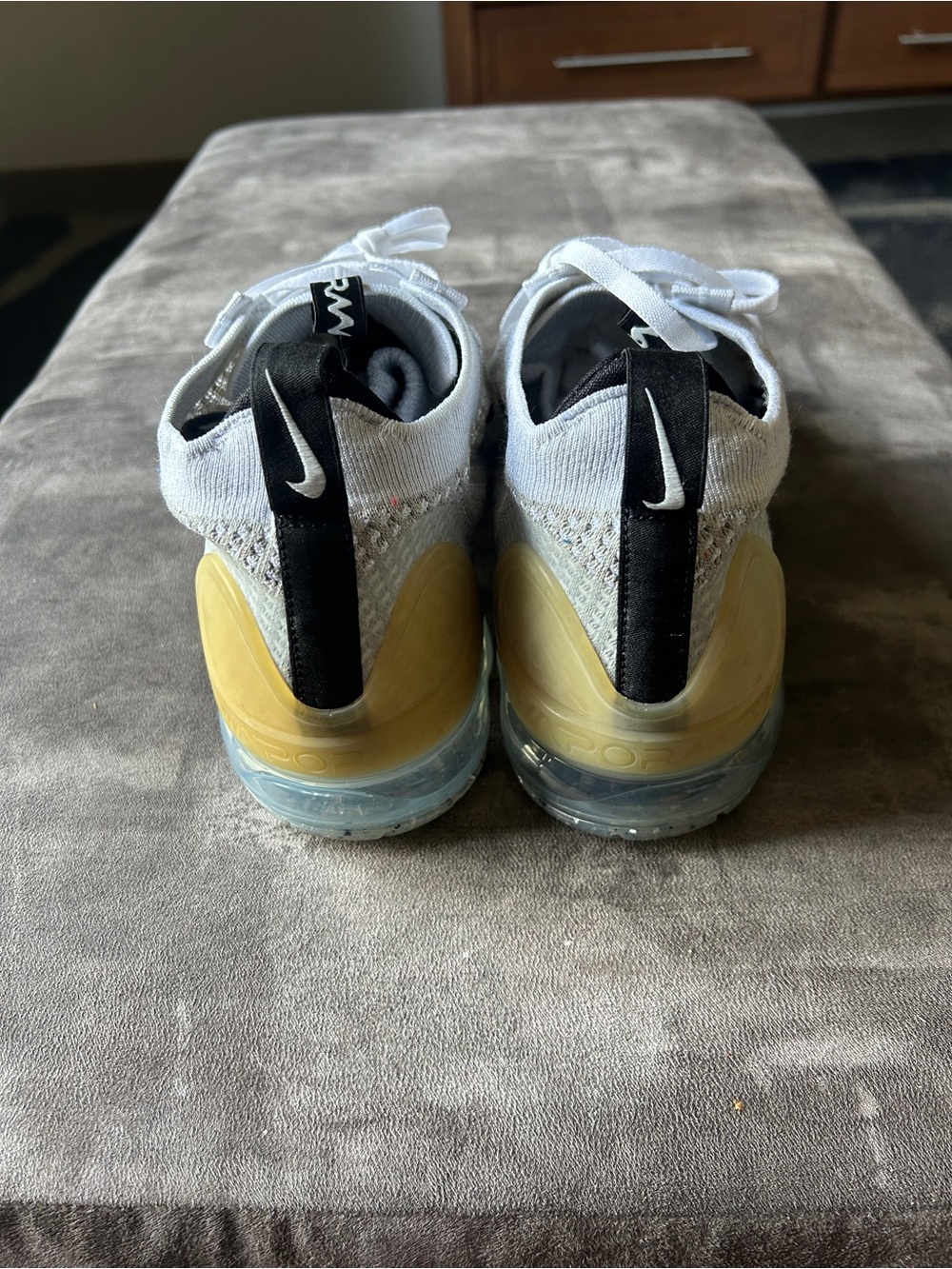 Nike Air Vapormax 2021 White Black Silver Mens 13 EUC - Picture 5 of 8